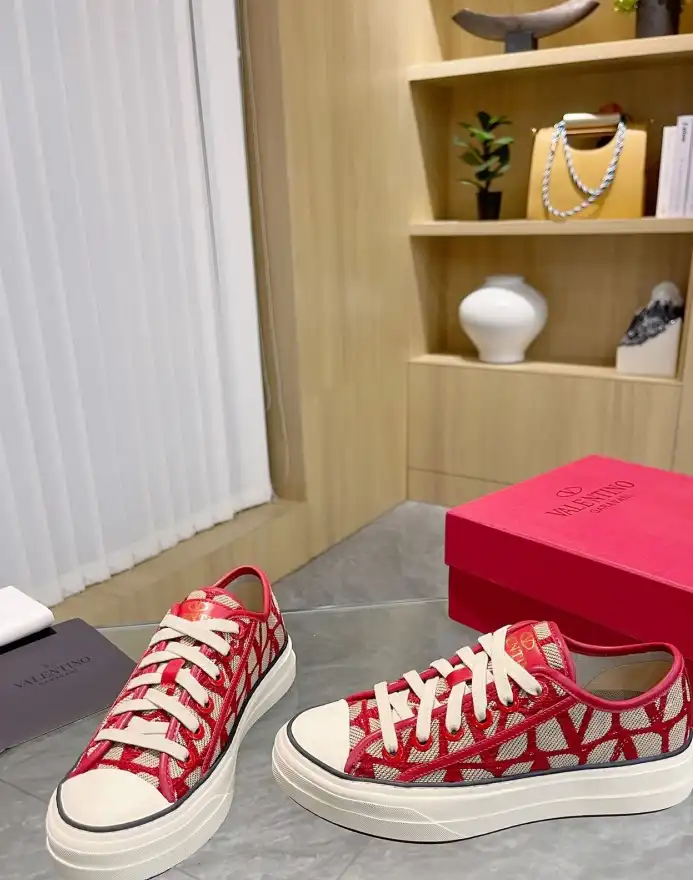 hype Valentino Casual Shoes