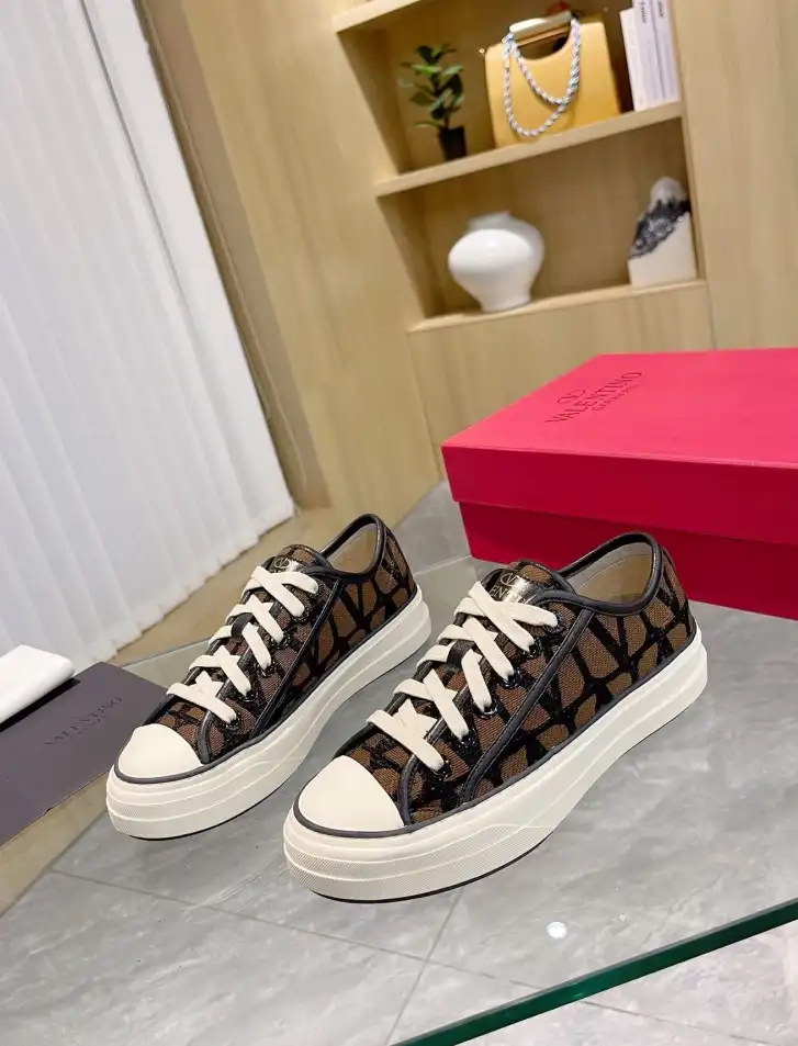 hype Valentino Casual Shoes