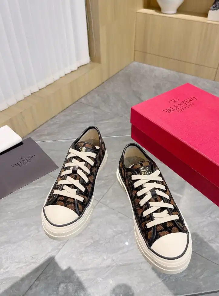 hype Valentino Casual Shoes