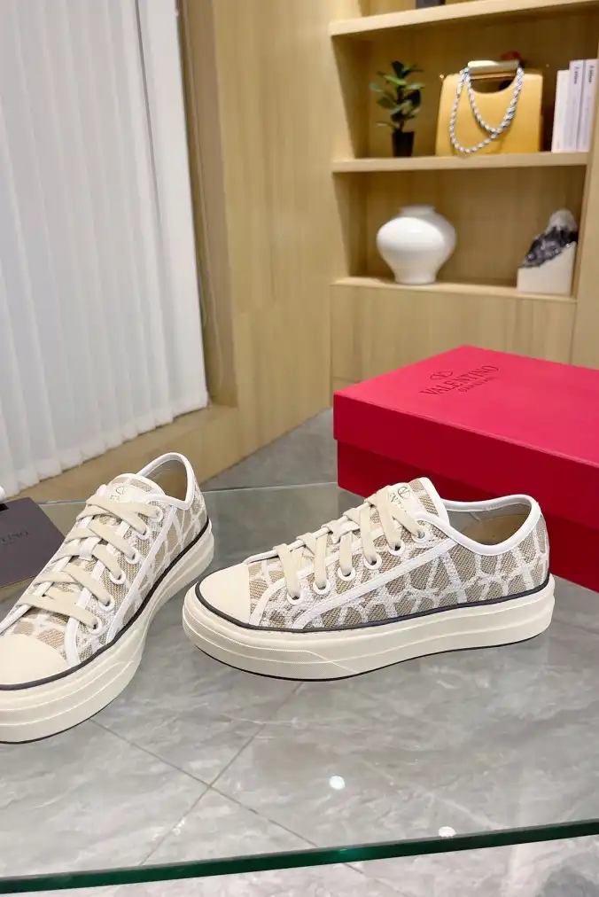 hype Valentino Casual Shoes