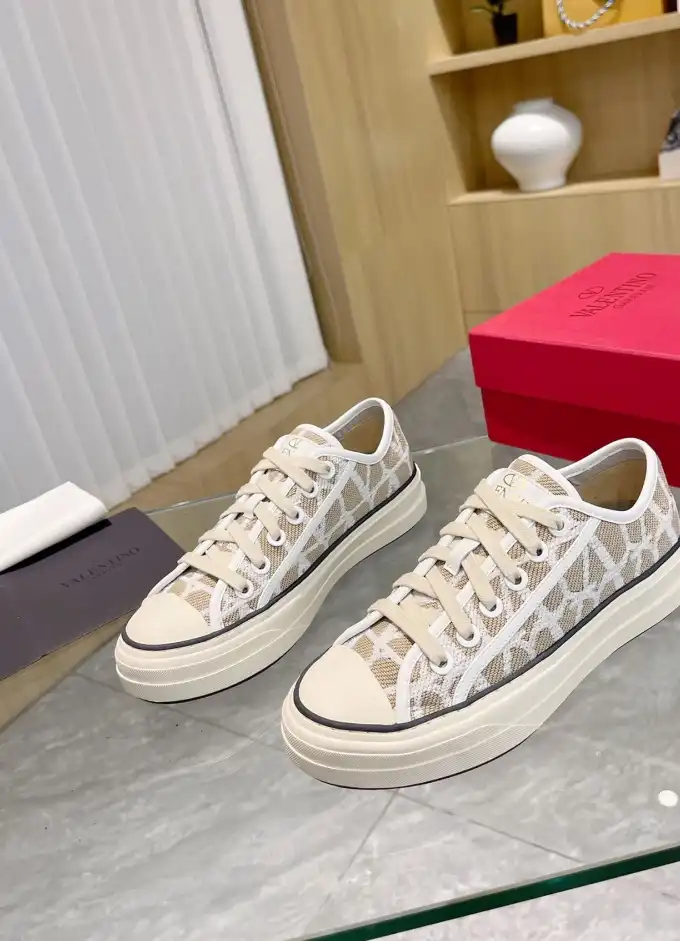 hype Valentino Casual Shoes