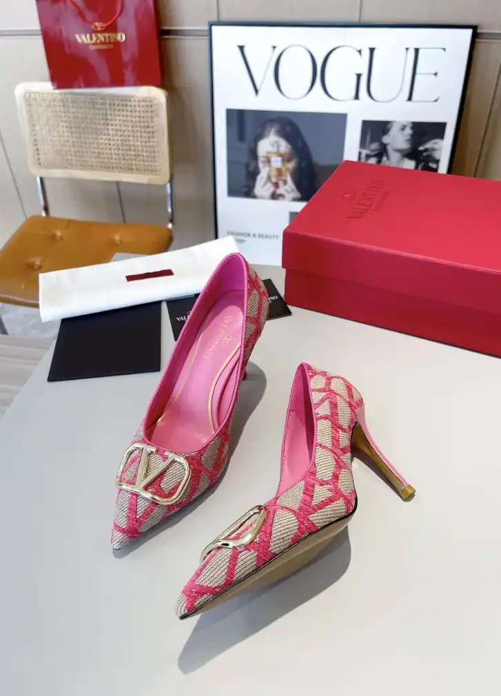 hype Valentino High Heels