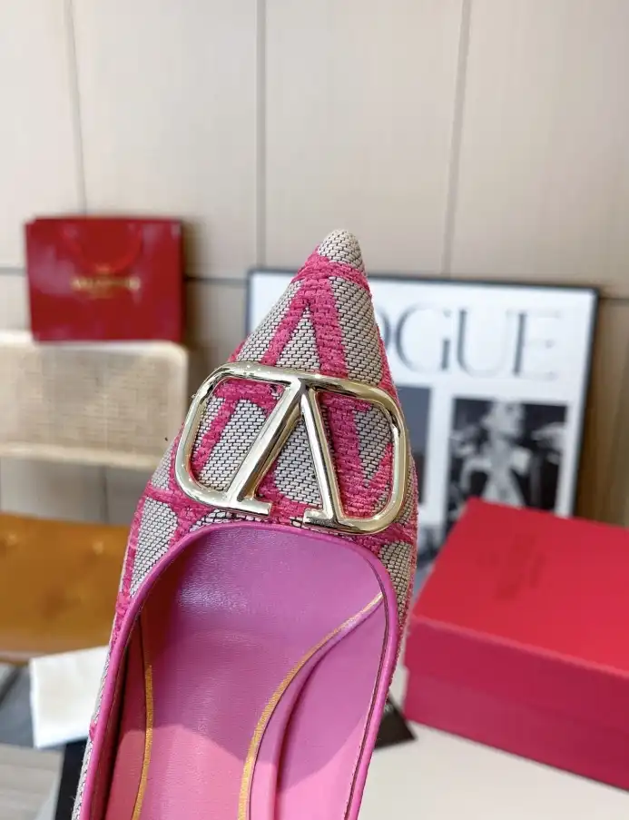 hype Valentino High Heels