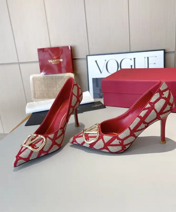 hype Valentino High Heels