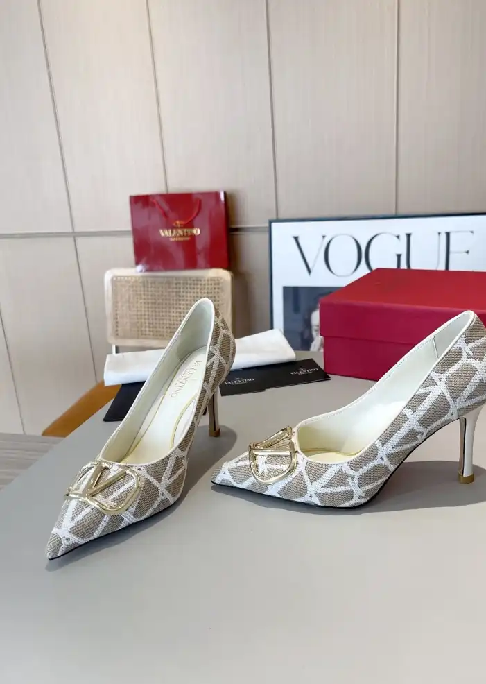 hype Valentino High Heels