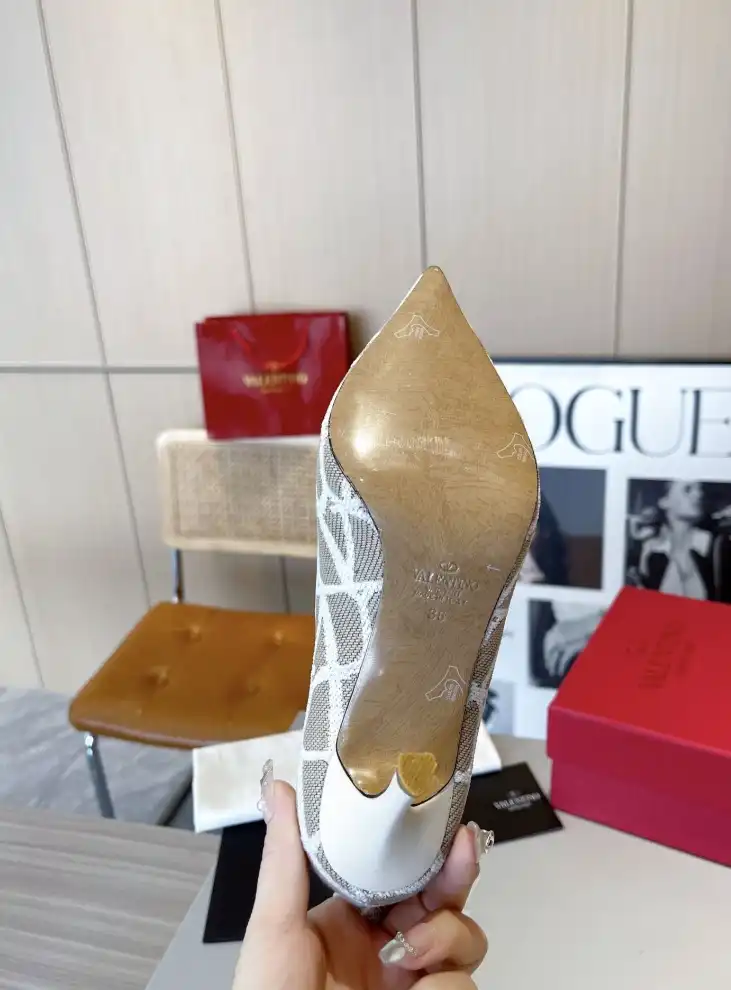 hype Valentino High Heels