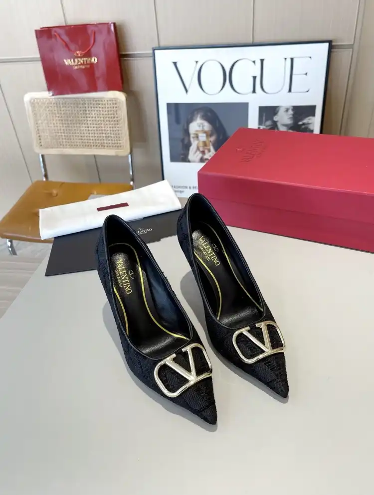 hype Valentino High Heels