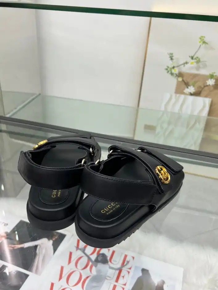 hype Gucci Sandals