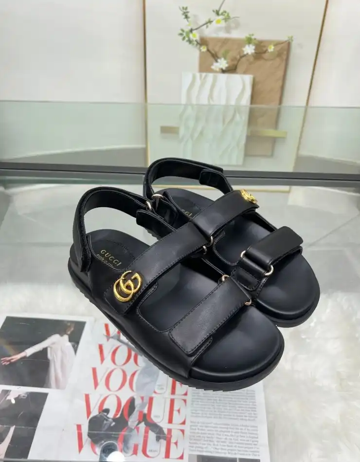 hype Gucci Sandals