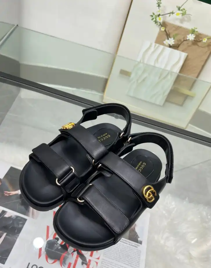 hype Gucci Sandals