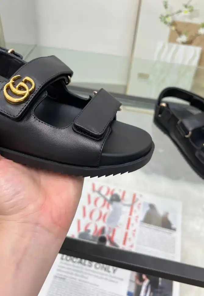 hype Gucci Sandals