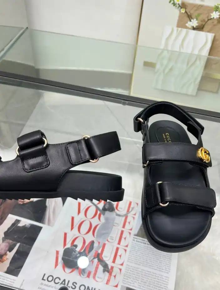 hype Gucci Sandals