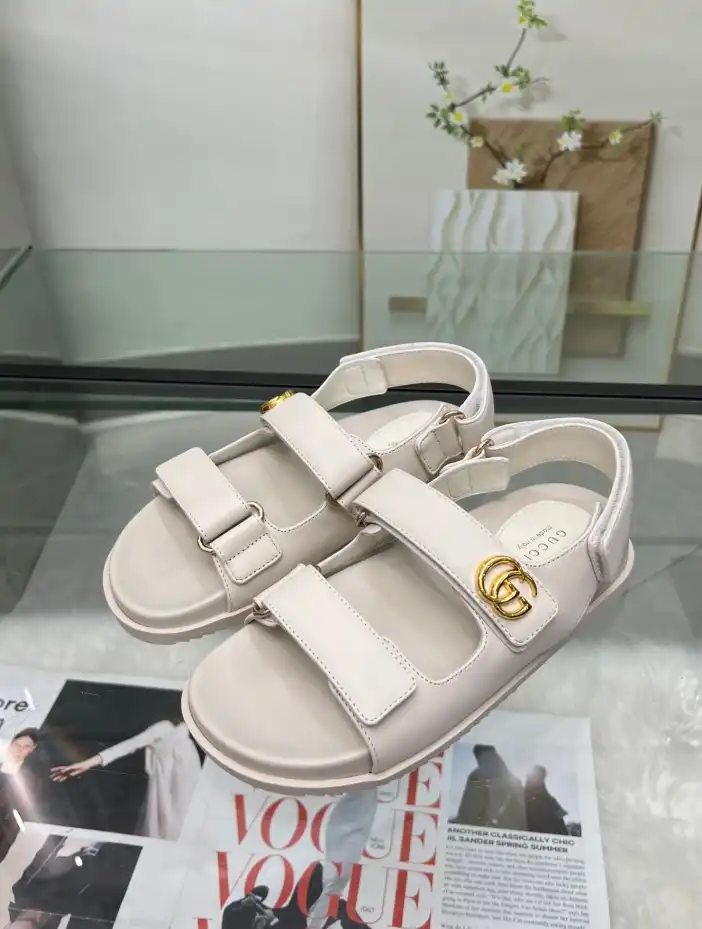 hype Gucci Sandals