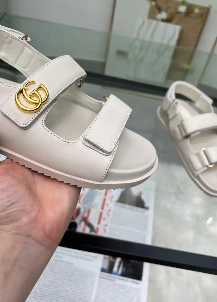 hype Gucci Sandals