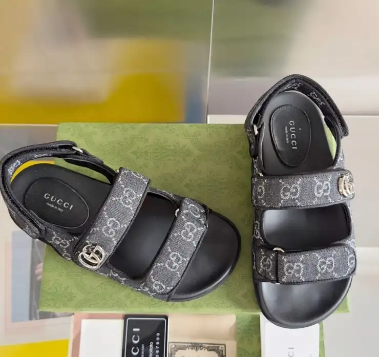 hype Gucci Sandals