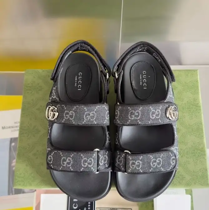 hype Gucci Sandals