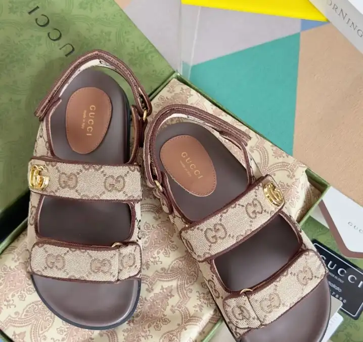 hype Gucci Sandals