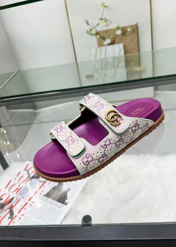 hype Gucci Sandals