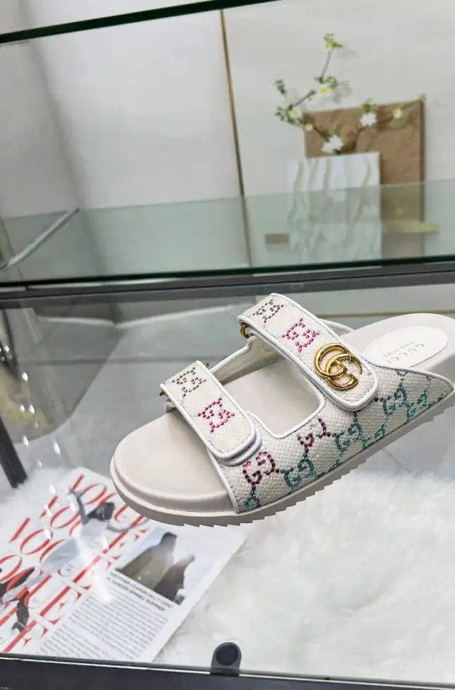 hype Gucci Sandals