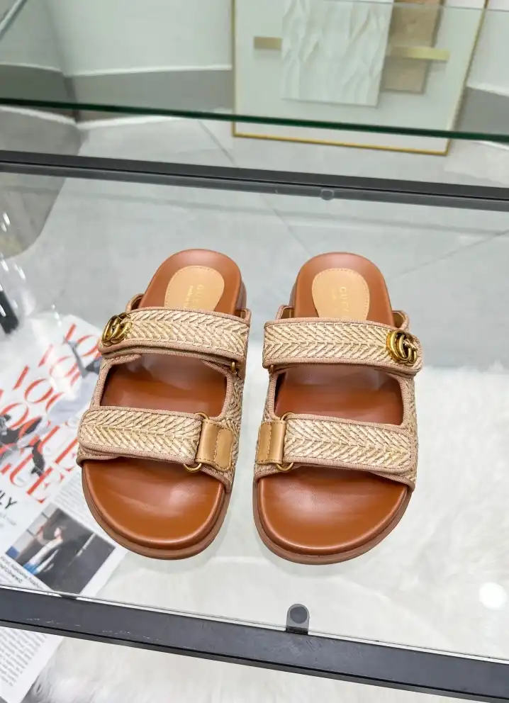 hype Gucci Sandals