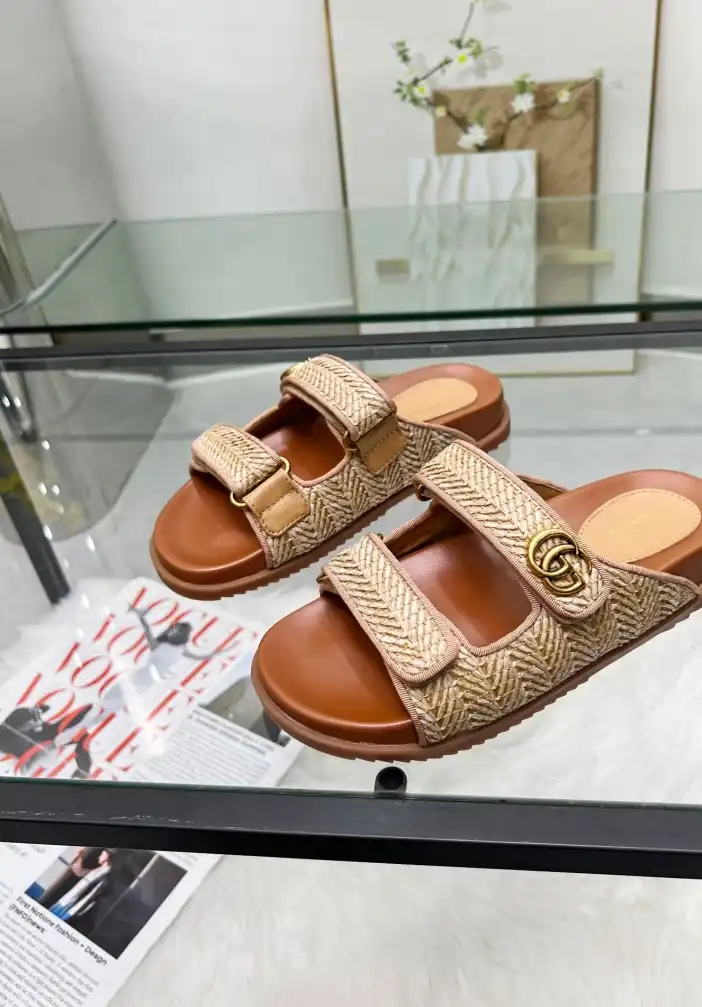 hype Gucci Sandals