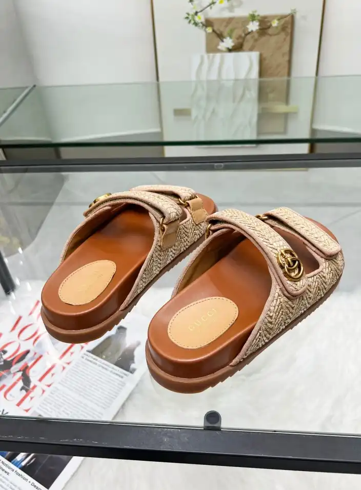 hype Gucci Sandals