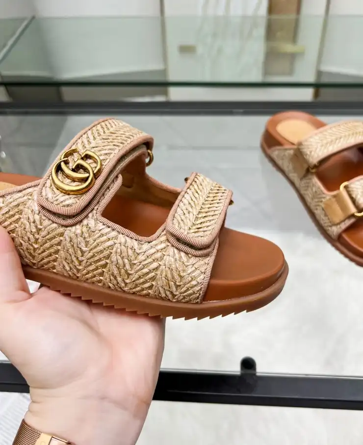 hype Gucci Sandals