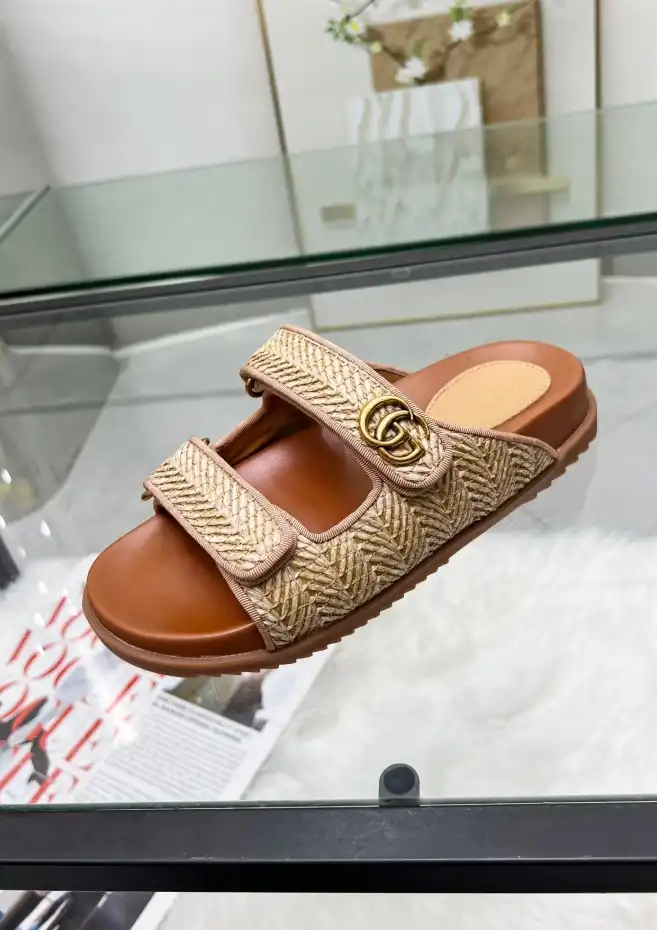 hype Gucci Sandals