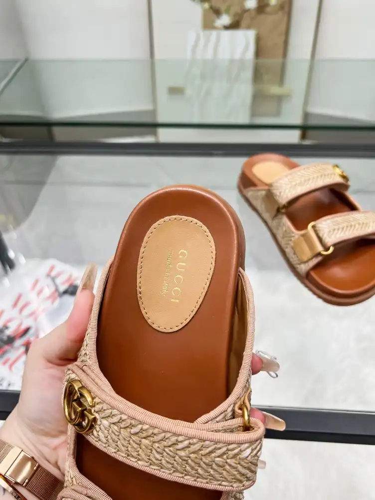 hype Gucci Sandals