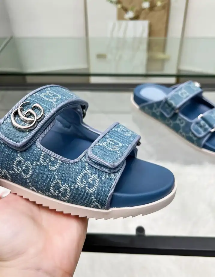 hype Gucci Sandals