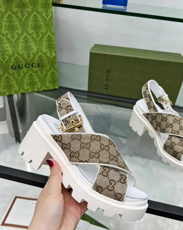 hype Gucci Sandals