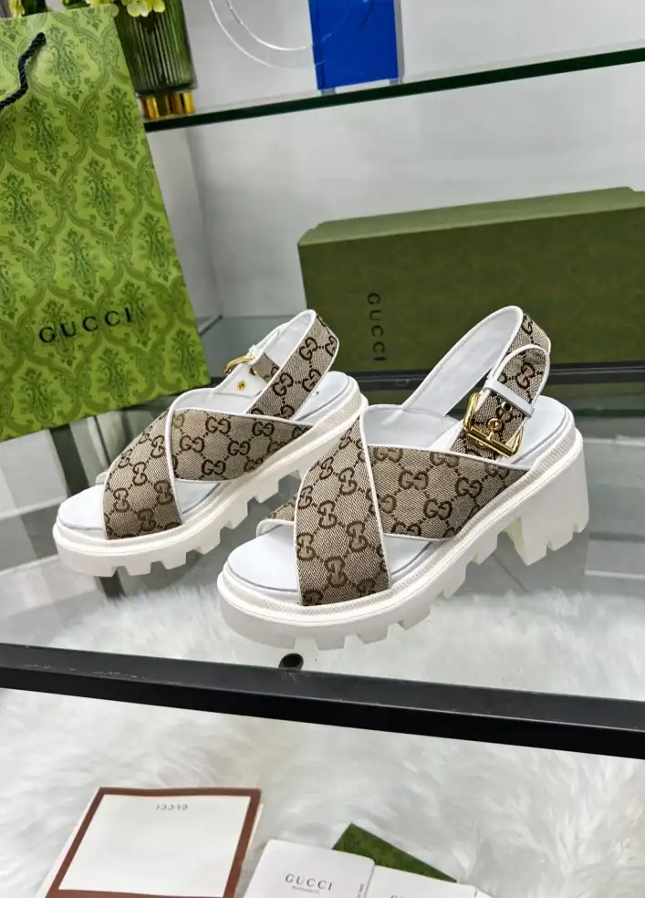 hype Gucci Sandals