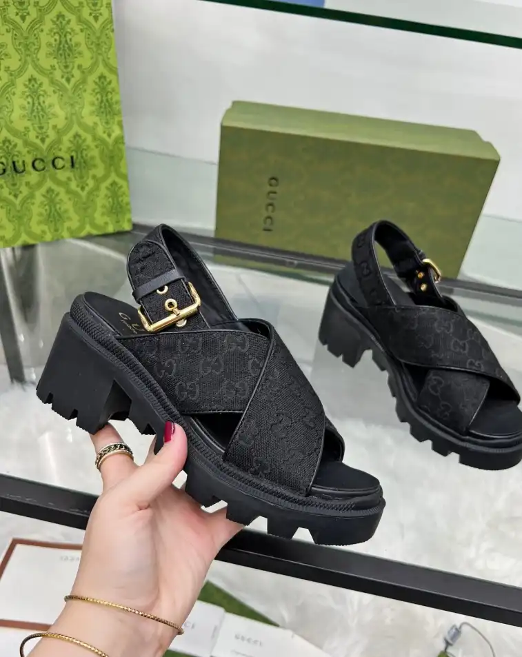 hype Gucci Sandals