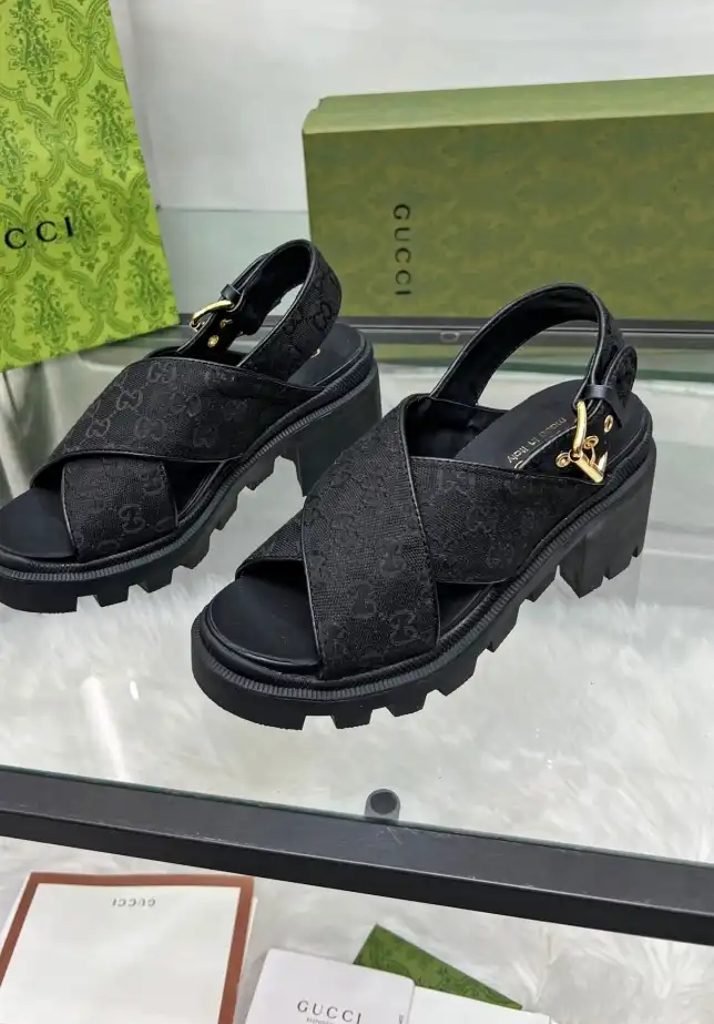 hype Gucci Sandals