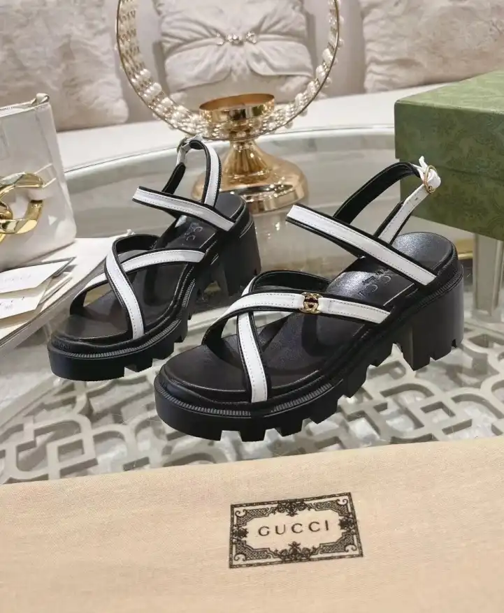 hype Gucci Sandals