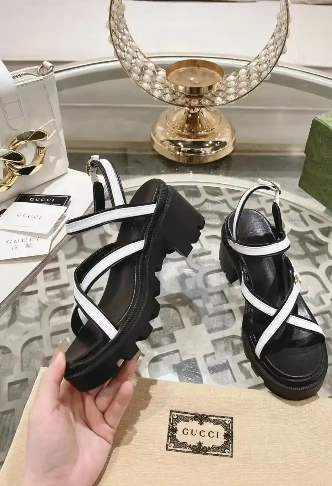 hype Gucci Sandals