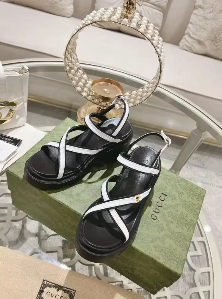 hype Gucci Sandals