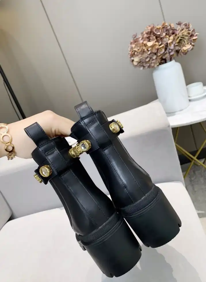 hype Gucci Boots