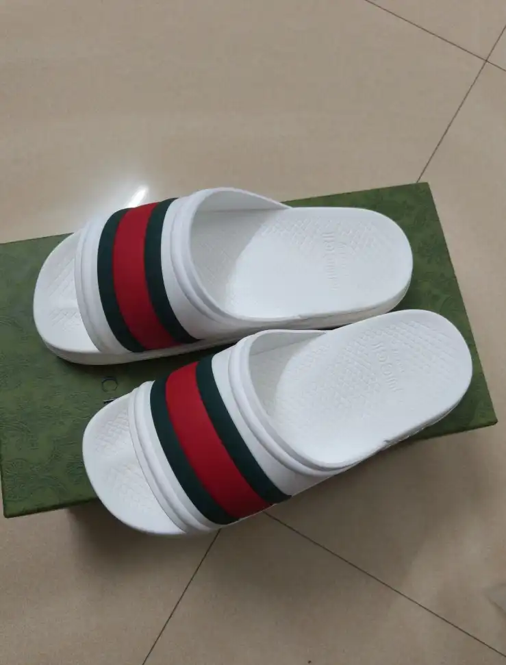 hype Gucci Slippers