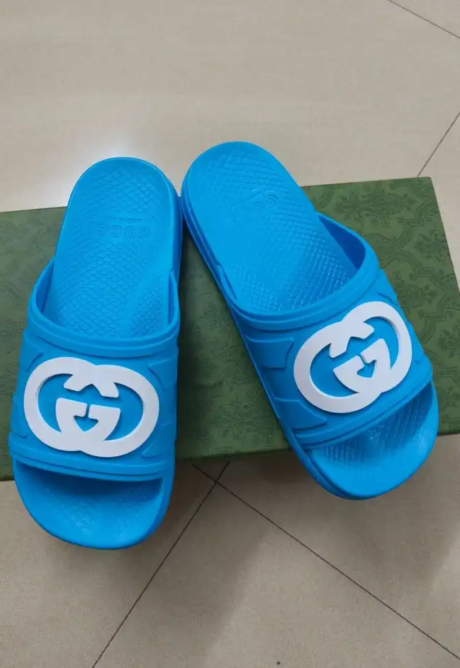 hype Gucci Slippers