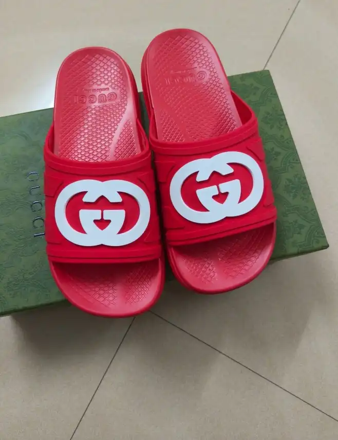 hype Gucci Slippers