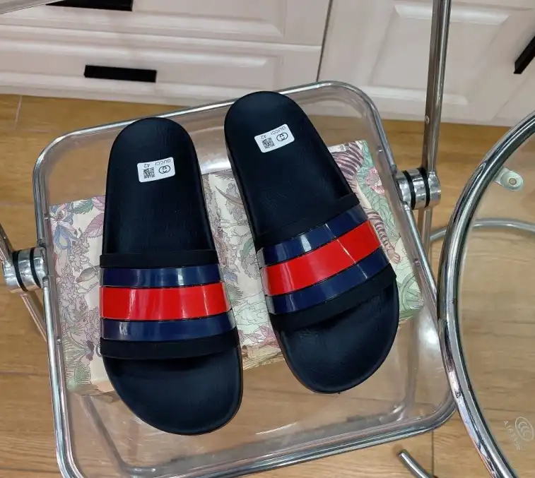 hype Gucci Slippers