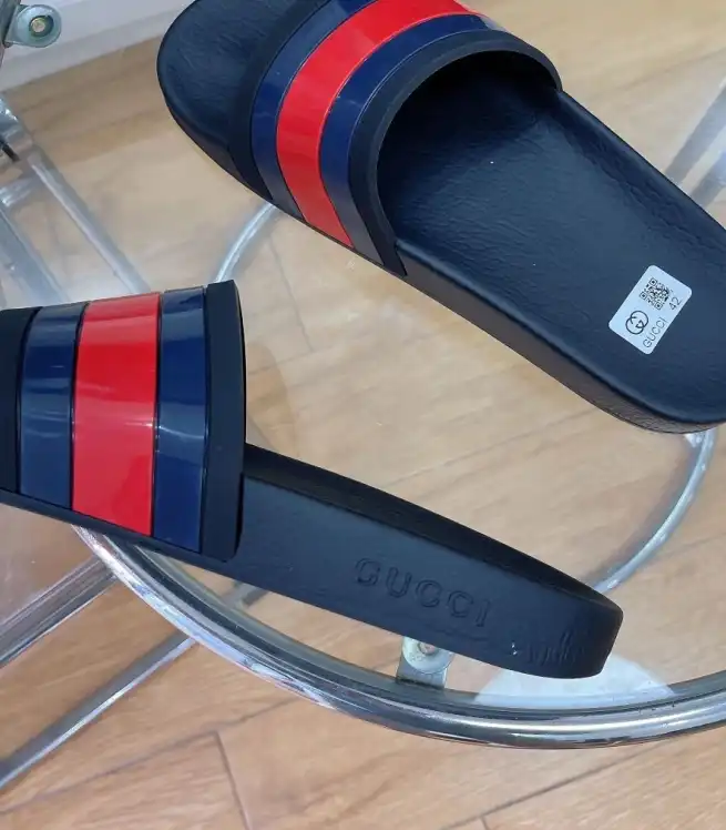 hype Gucci Slippers