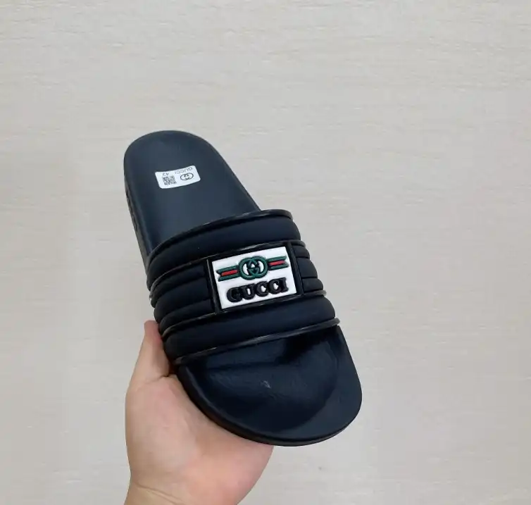 hype Gucci Slippers