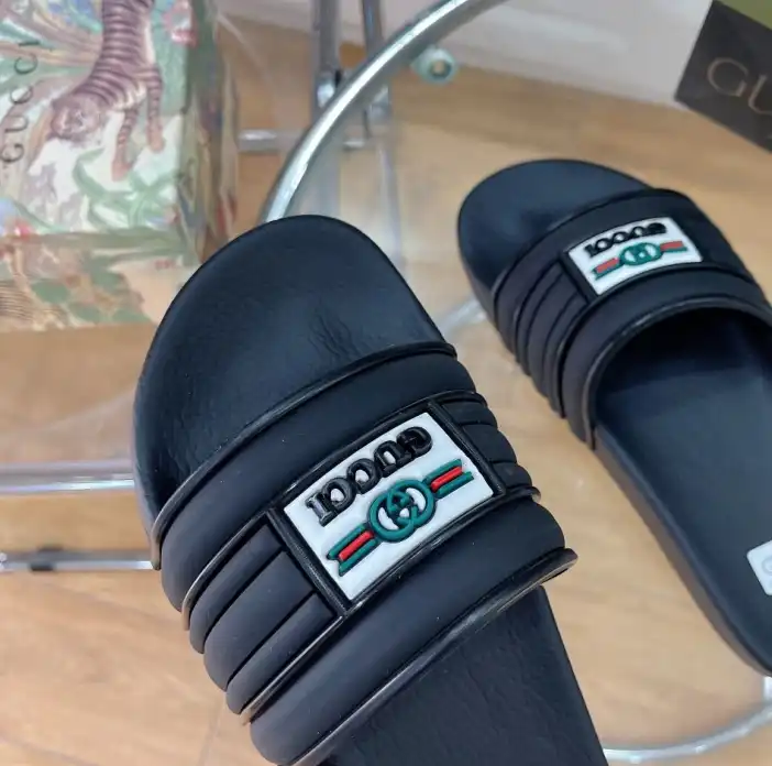 hype Gucci Slippers