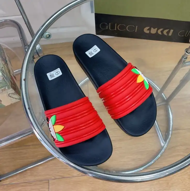 hype Gucci Slippers