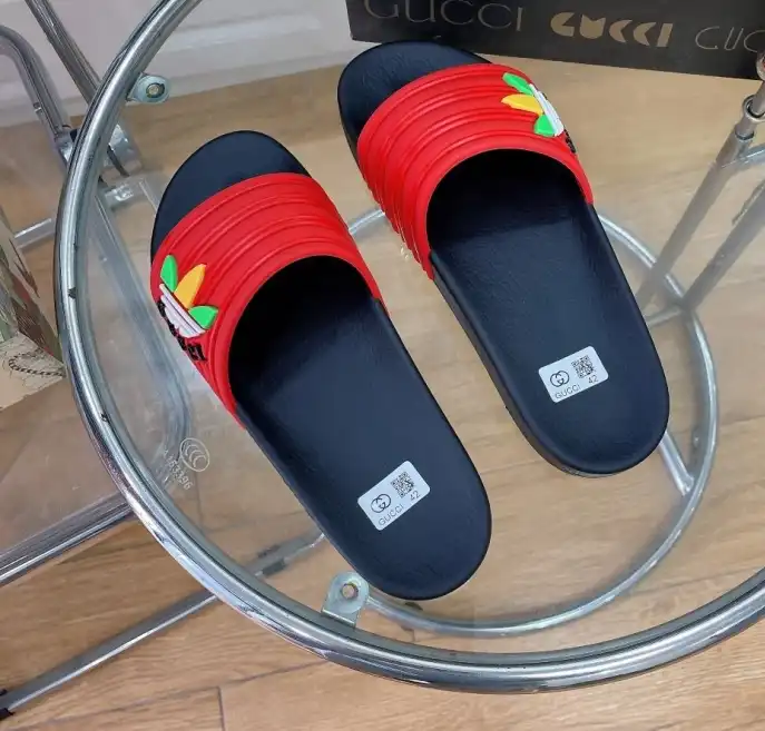 hype Gucci Slippers