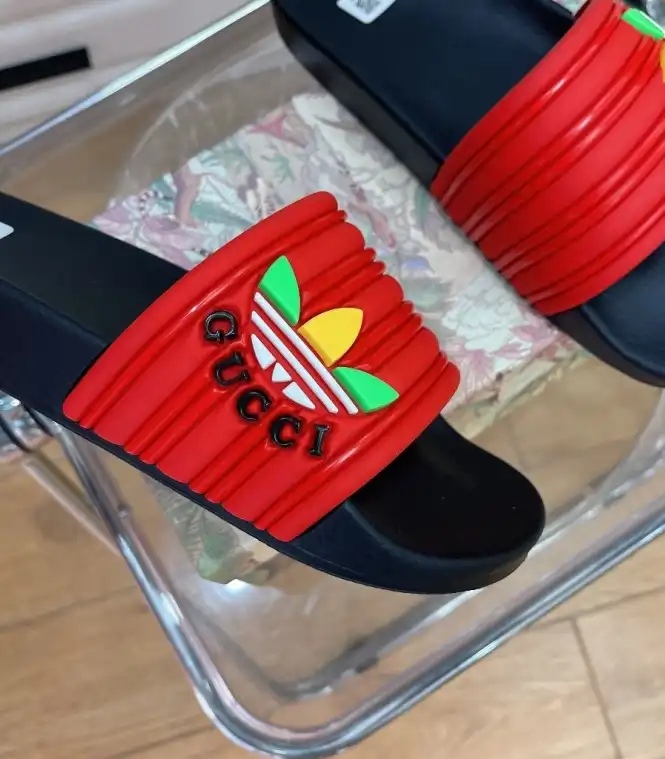 hype Gucci Slippers