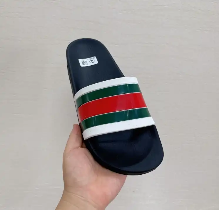 hype Gucci Slippers