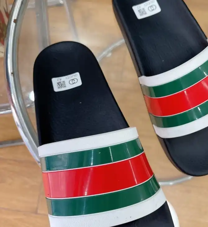 hype Gucci Slippers